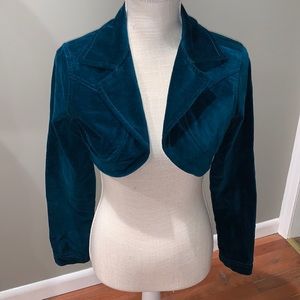 Plugg Woman’s Crop Blazer/Jacket